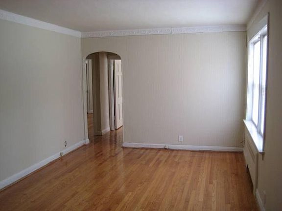 2nd image of 7539 Byron Pl APT 1N