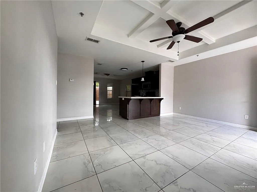 2 bed, 1.5 bath, 998 sqft, $1,000 — Photo 3