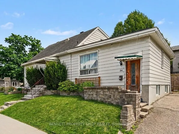 34 Hazel St, Ottawa, ON K1S 0G2