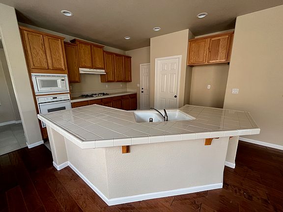 4th image of 4390 Lombardia Way