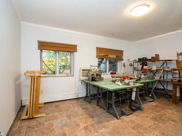 3056 Independence Avenue image 32 of 40