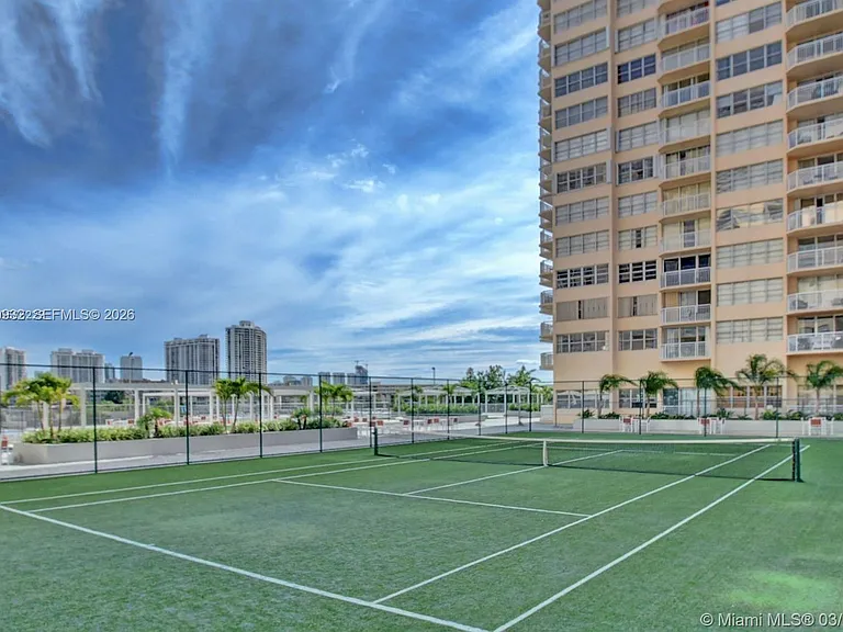 18081 Biscayne Blvd #602 — Photo 23