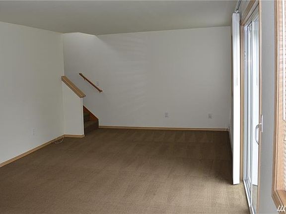 5th image of 8728 116th Ave NE