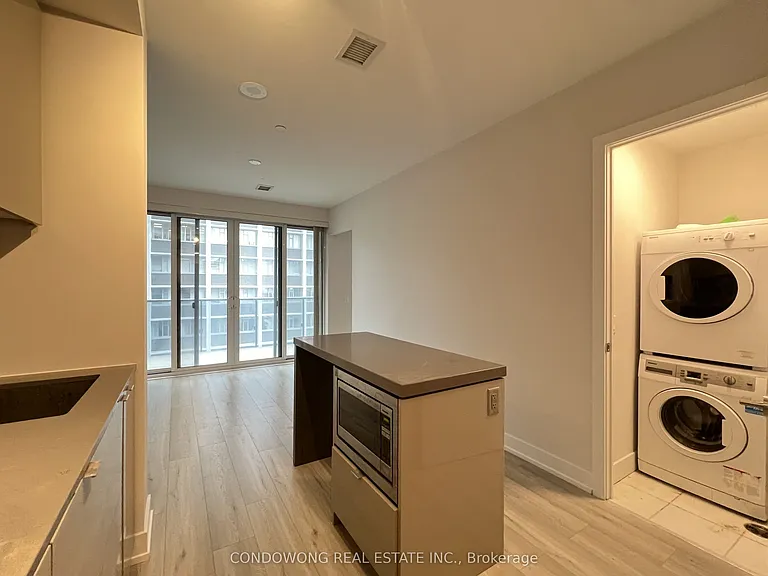 7 Grenville St #1110 — Photo 3