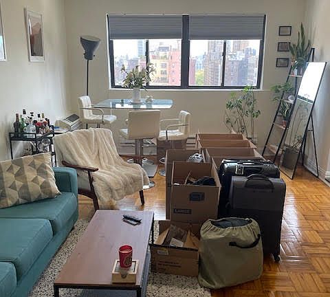 4th image of 175 W 72nd St #Penthouse G