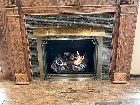 Remote Gas Fireplace