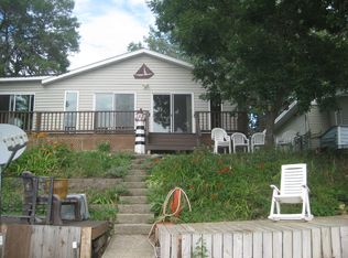 10743 Crowley Ave, Spirit Lake, IA 51360