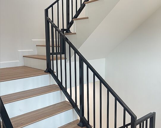 4th image of 4017 Montclair St #1/2