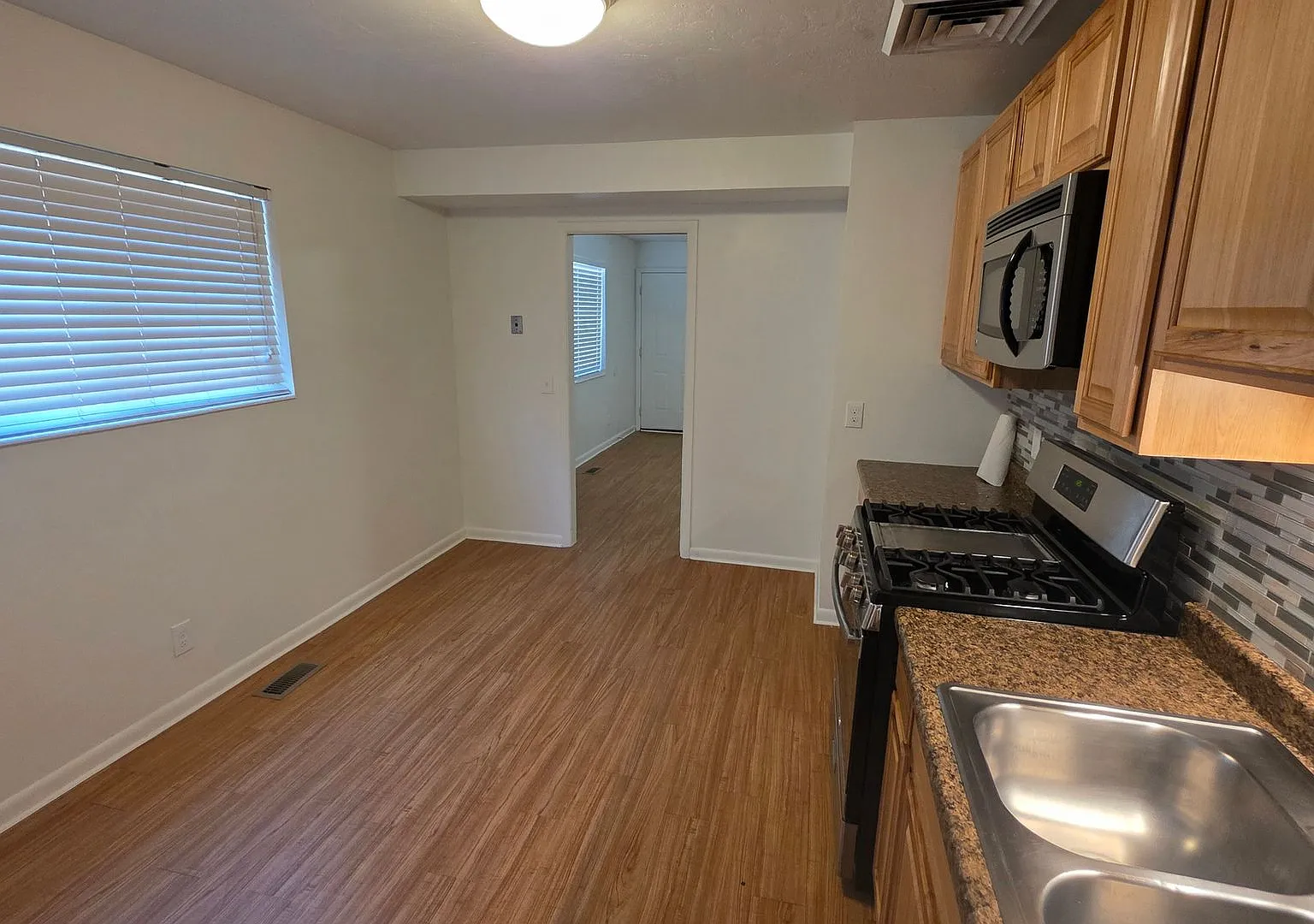 1444 W Pacific Ave- BColemere - 4Plex — Photo 2