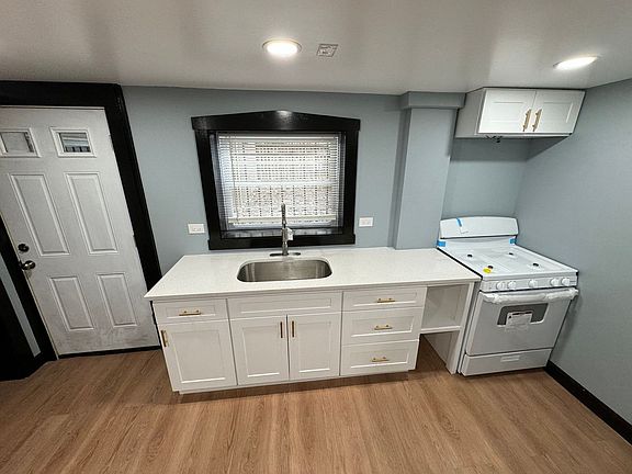4th image of 3457 W 55th St Suite G1
