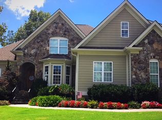 16 Ridgelake Cir, Fort Oglethorpe, GA 30742