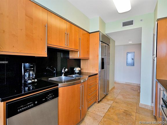 3rd image of 6365 Collins Ave APT 803