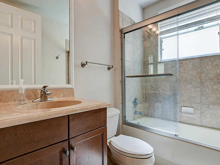 670 Edgebrook Ln — Photo 25