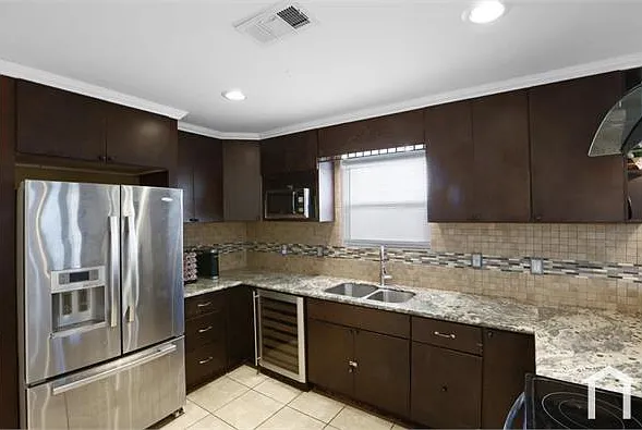 2134 Music St — Photo 5