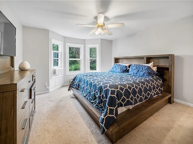 156 Stoneforest Dr — Photo 9