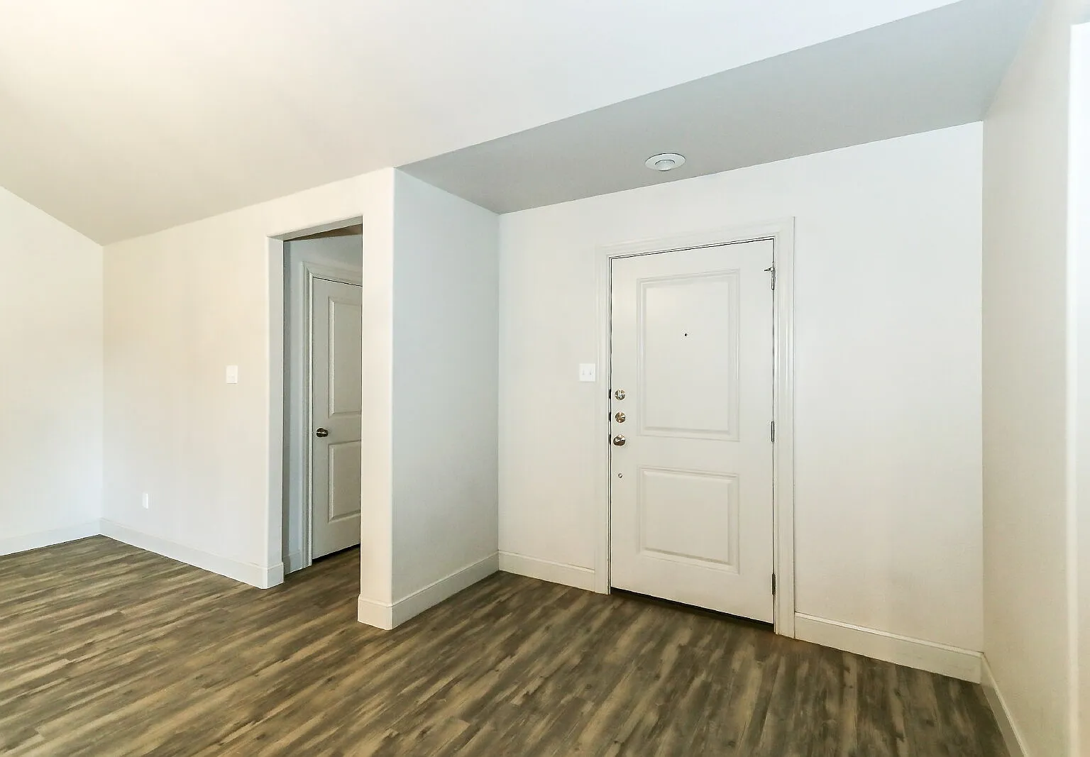 3 bed, 2.0 bath, 1550 sqft, $1,600 — Photo 4