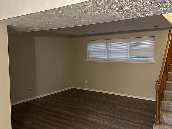5th image of 3755 Red River Dr #A