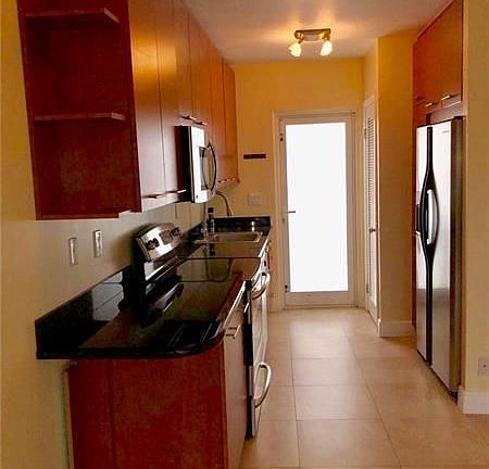 5th image of 3250 NE 28th St APT 405