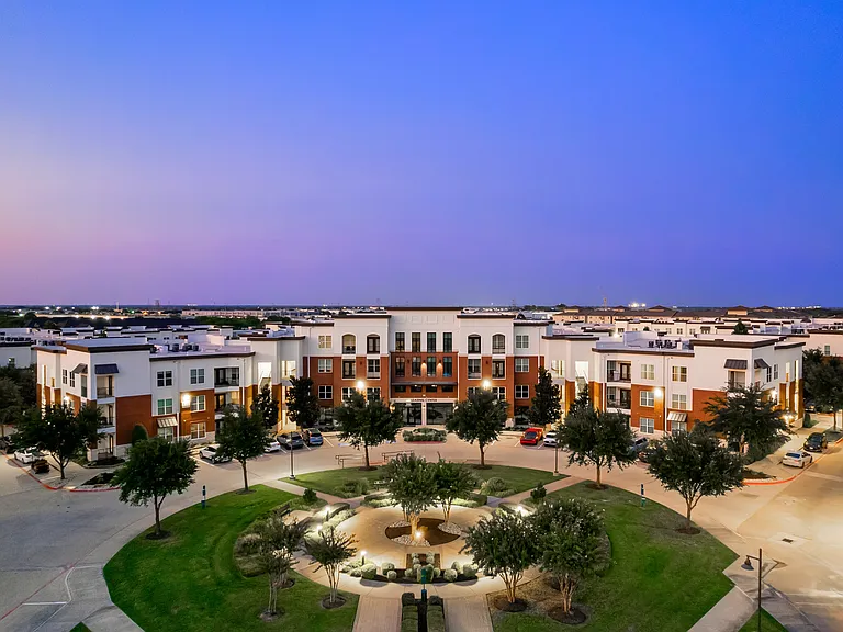 Bell Gateway Village — Photo 25