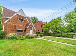 935 Beverly Rd, Cleveland Heights, OH 44121