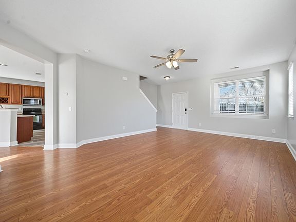 5th image of 158 Rivendale Dr