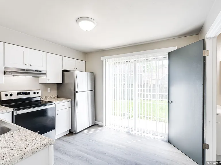 1327 Trader Rd. — Photo 1