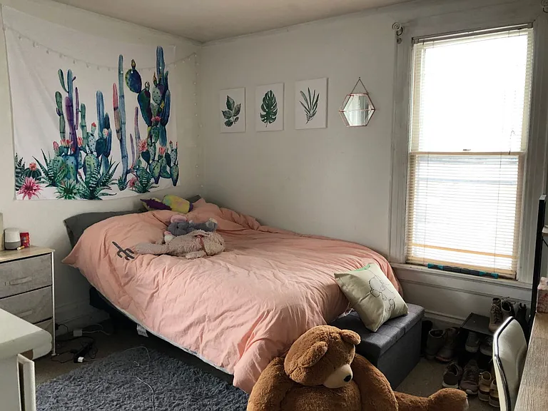 2863 N Downer Ave — Photo 8