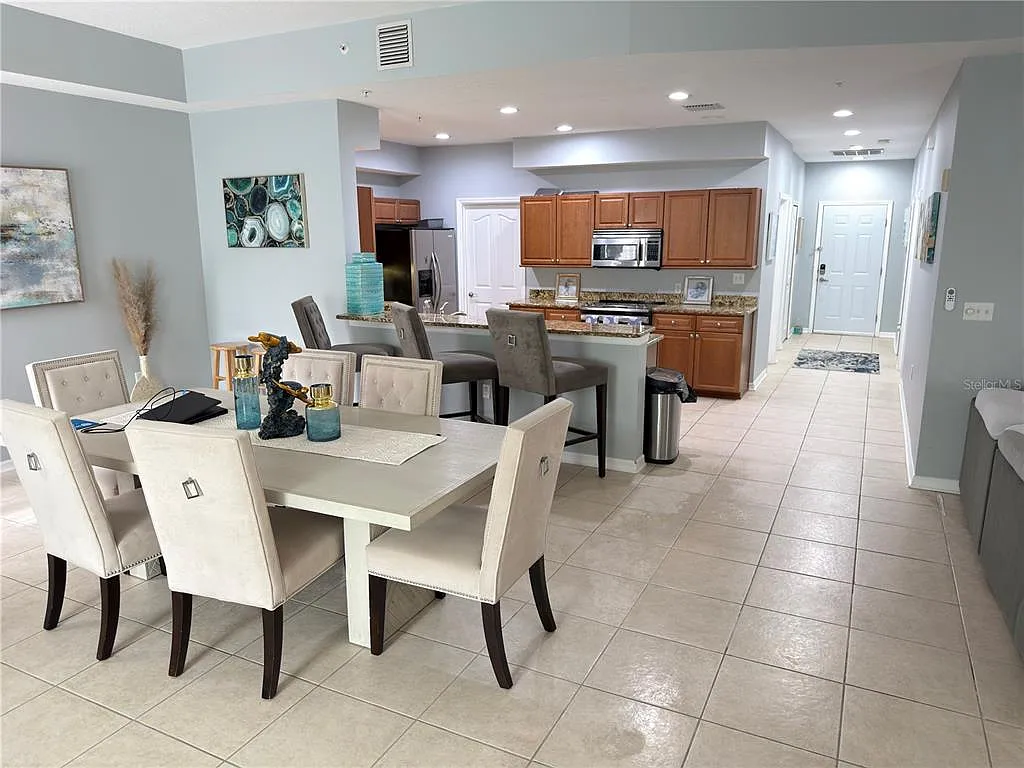 2 bed, 2.0 bath, 1588 sqft, $2,600 — Photo 2