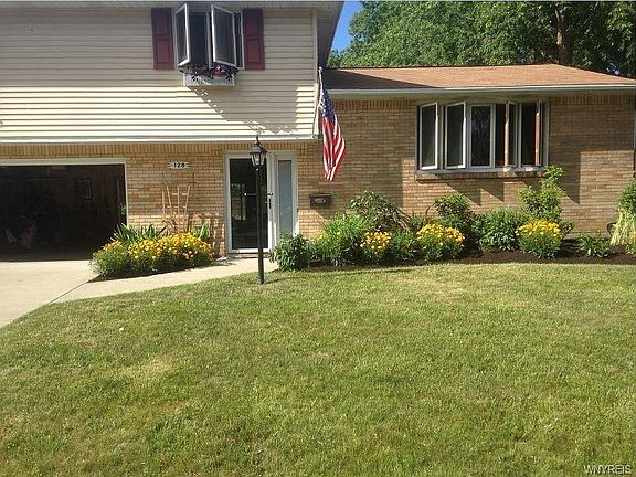 2nd image of 128 Forbes Ter