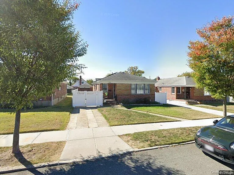 24208 132nd Ave — Photo 1