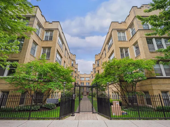 5452 S Cornell Ave APT 1E, Chicago, IL 60615