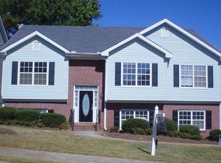 520 Station View Run, Lawrenceville, GA 30043