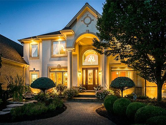 2nd image of 1008 Whispering Pines Ln