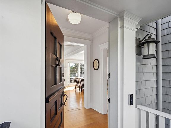 5th image of 113 Hillside Avenue