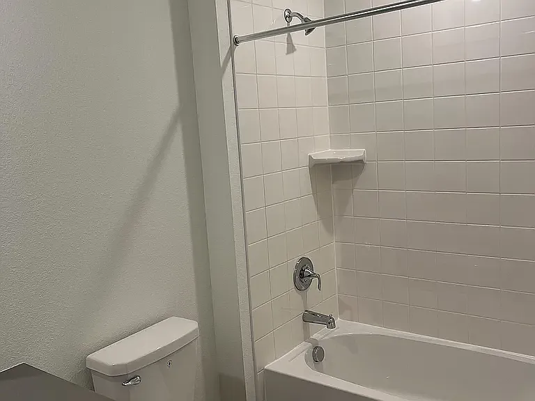 2260 Crescent Cir W — Photo 9