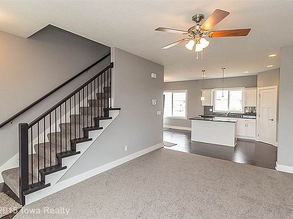 4th image of 9463 Cedarwood Ct