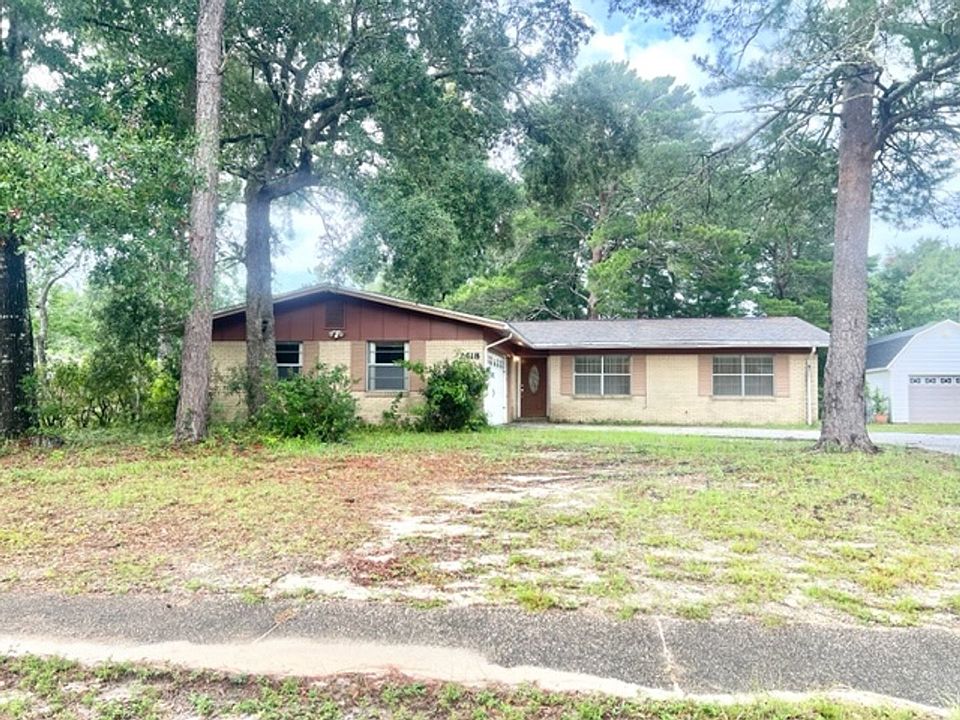 1st image of 2418 Parker Dr