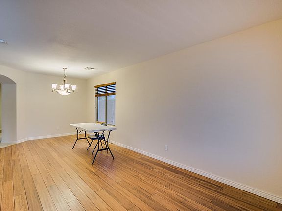 5th image of 42976 W Anne Ln