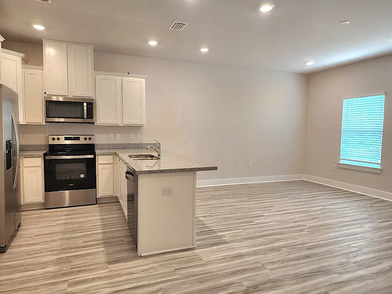 9436 Nature Creek Ln — Photo 4