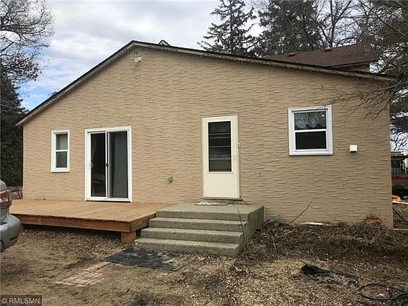 2nd image of 24713 Chippendale Ave