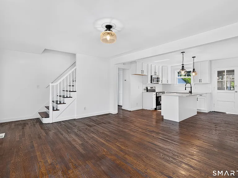 11 Stratfield Pl — Photo 10