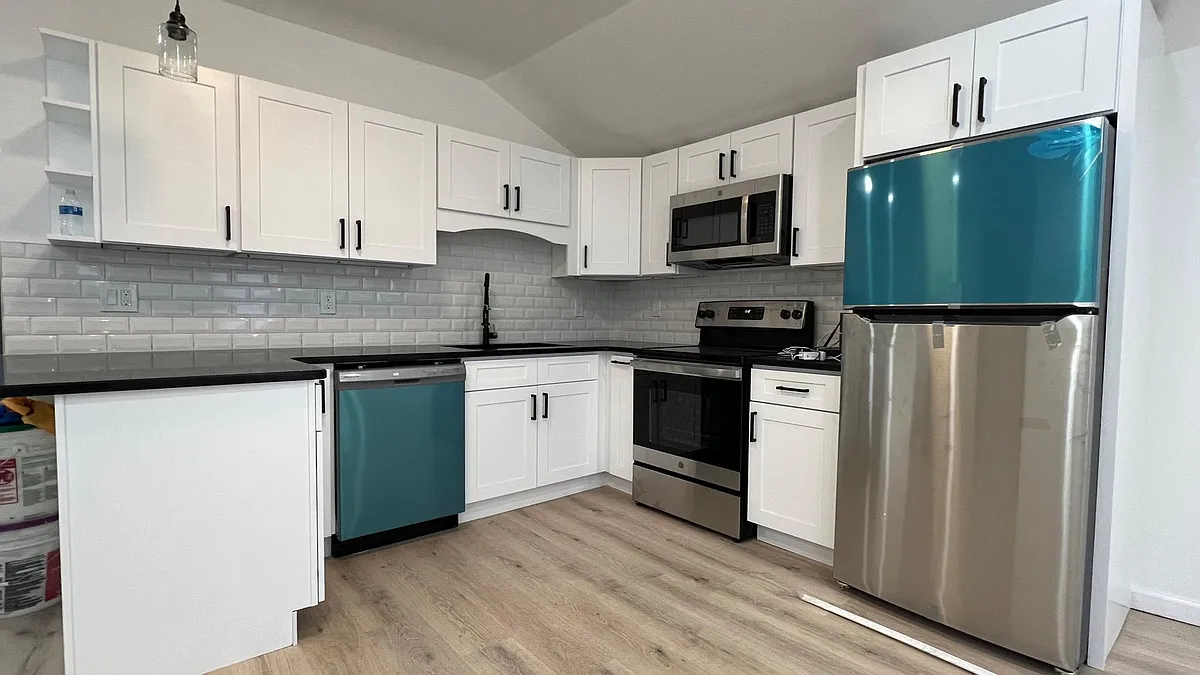 Building Photo - 355 4th St #2