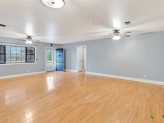5th image of 4002 Callis St