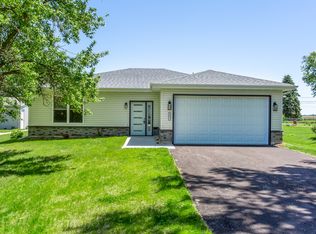 403 S 5th St, Malta, IL 60150