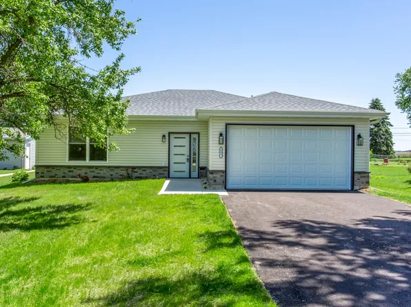 403 S 5th St, Malta, IL 60150