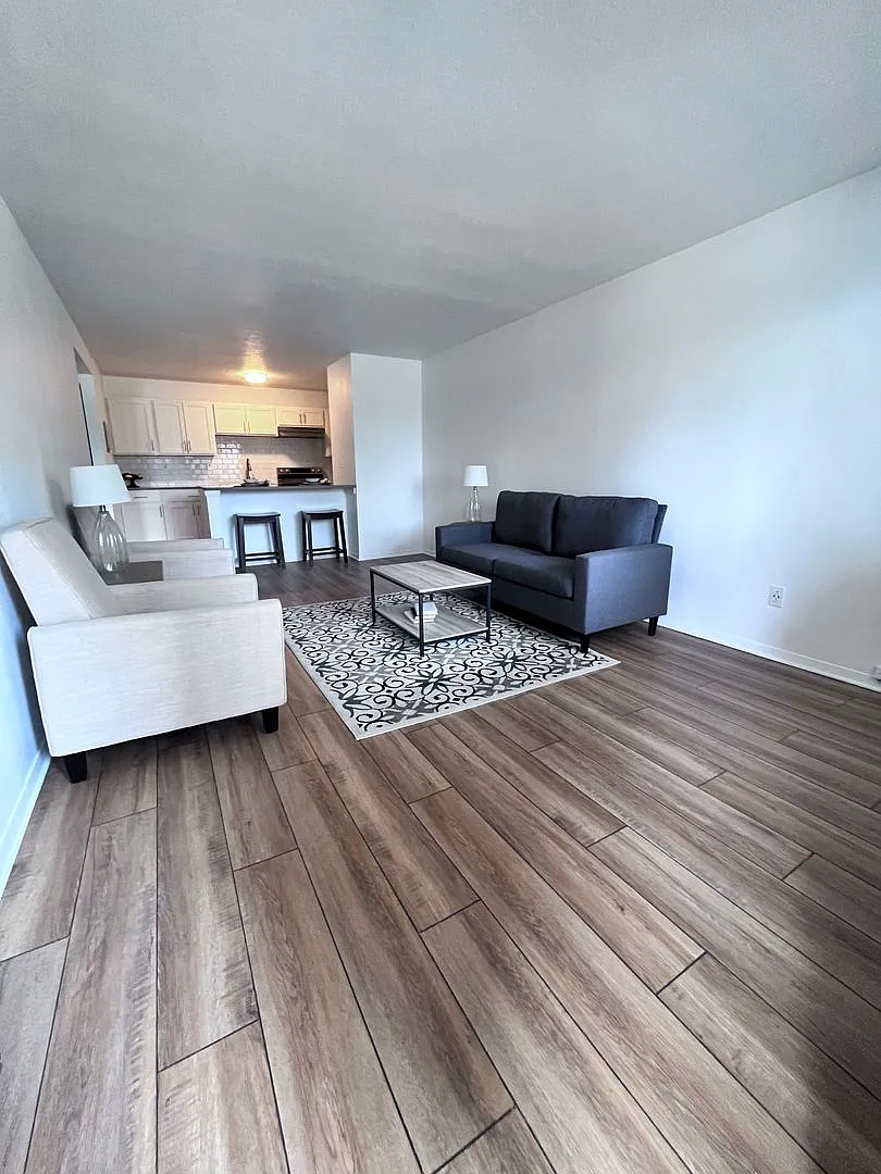 Acres Crossing Apartments — Photo 2