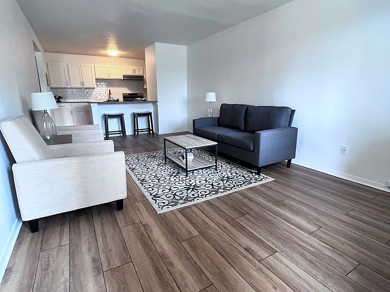 Acres Crossing Apartments — Photo 3