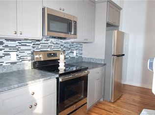 140 State St APT H, New London, CT 06320
