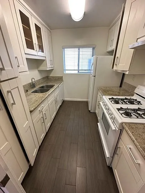 1 bed, 710 sqft, $2,495 — Photo 2