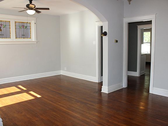 3rd image of 5723 Dewey Ave